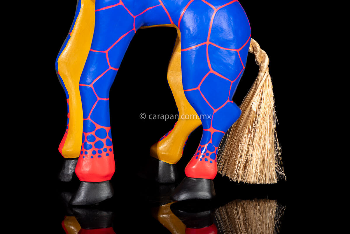 Mexican Giraffe Wooden Sculpture Alebrije from Oaxaca