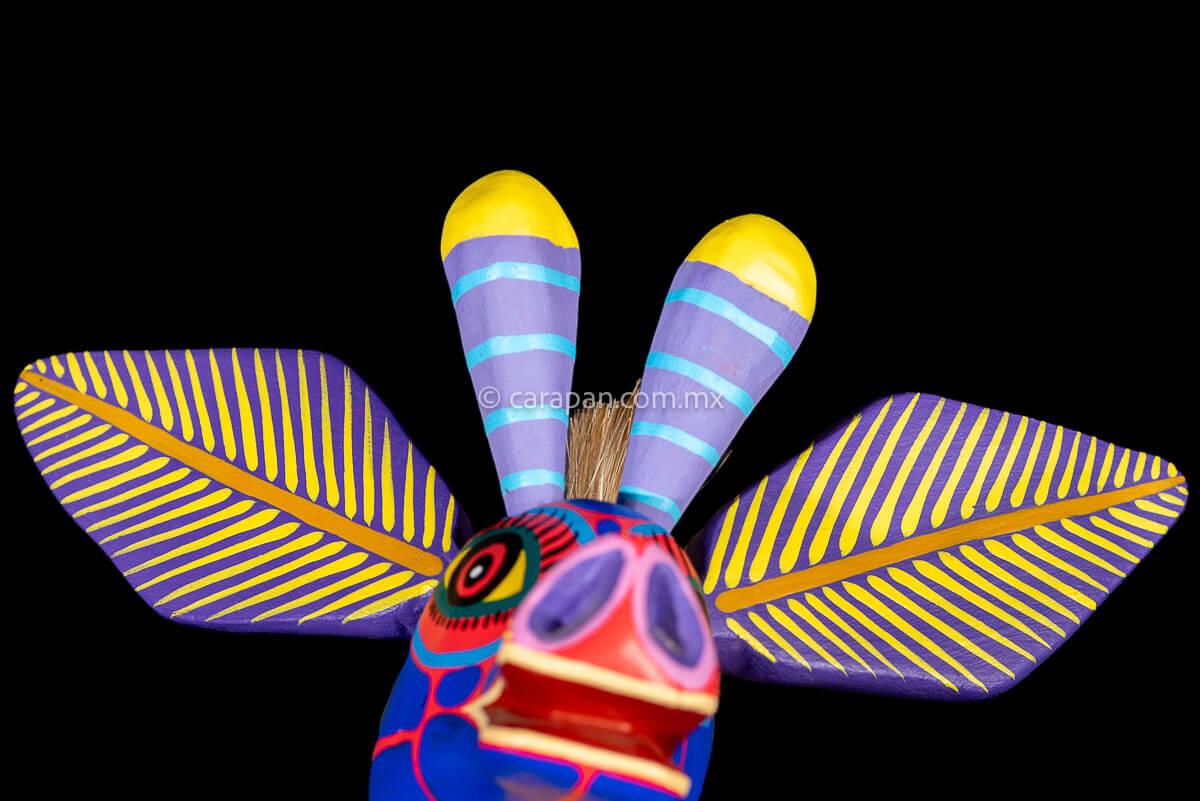 Mexican Giraffe Wooden Sculpture Alebrije from Oaxaca
