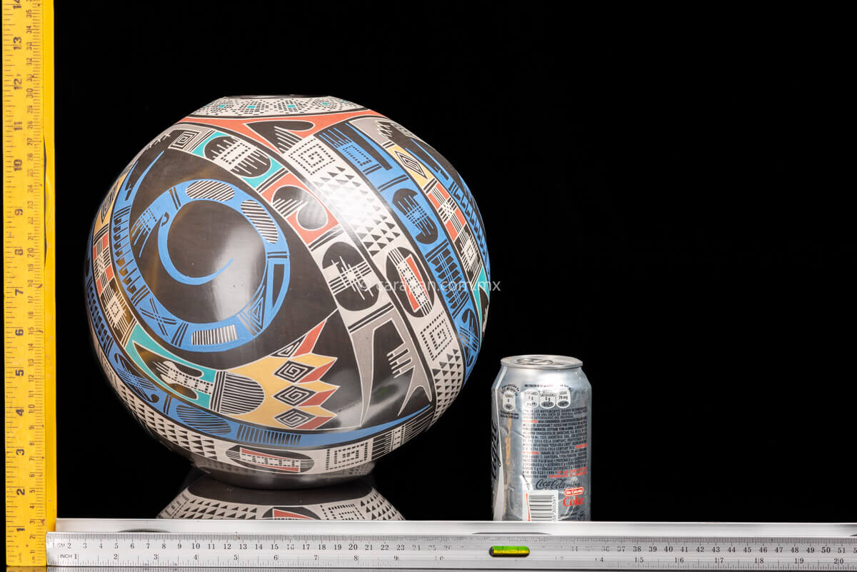 Mata Ortiz Ceramic Spheric Pot with Swirl Pattern Rulers