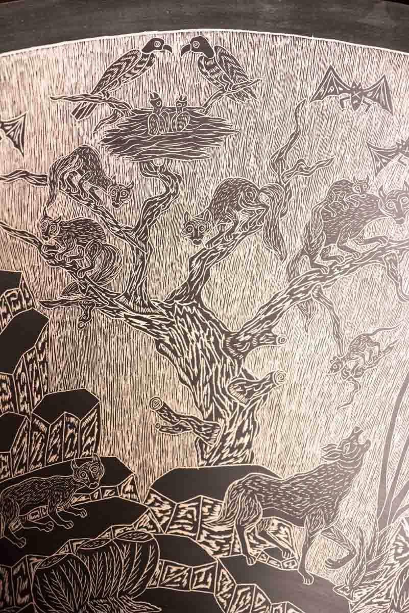 Mata Ortiz Ceramic pot with sgraffito technique
