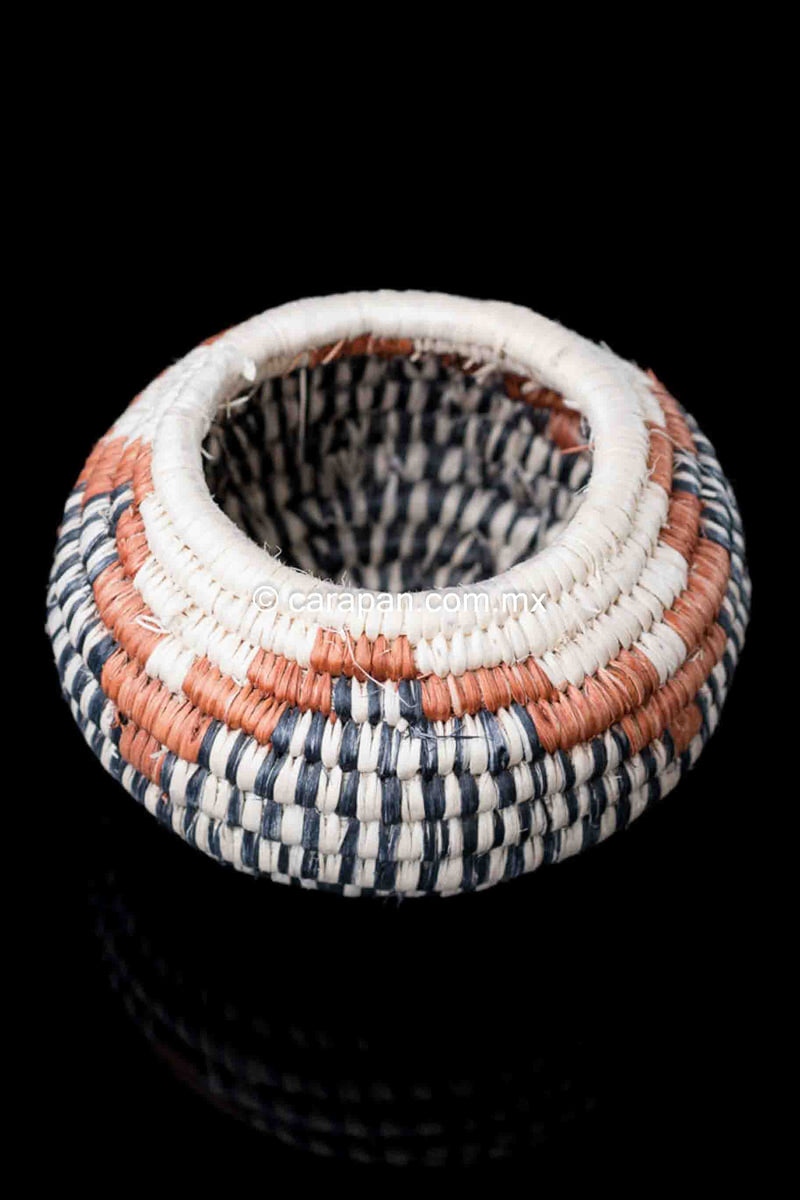 Black & Brown Seri Torote basket detail