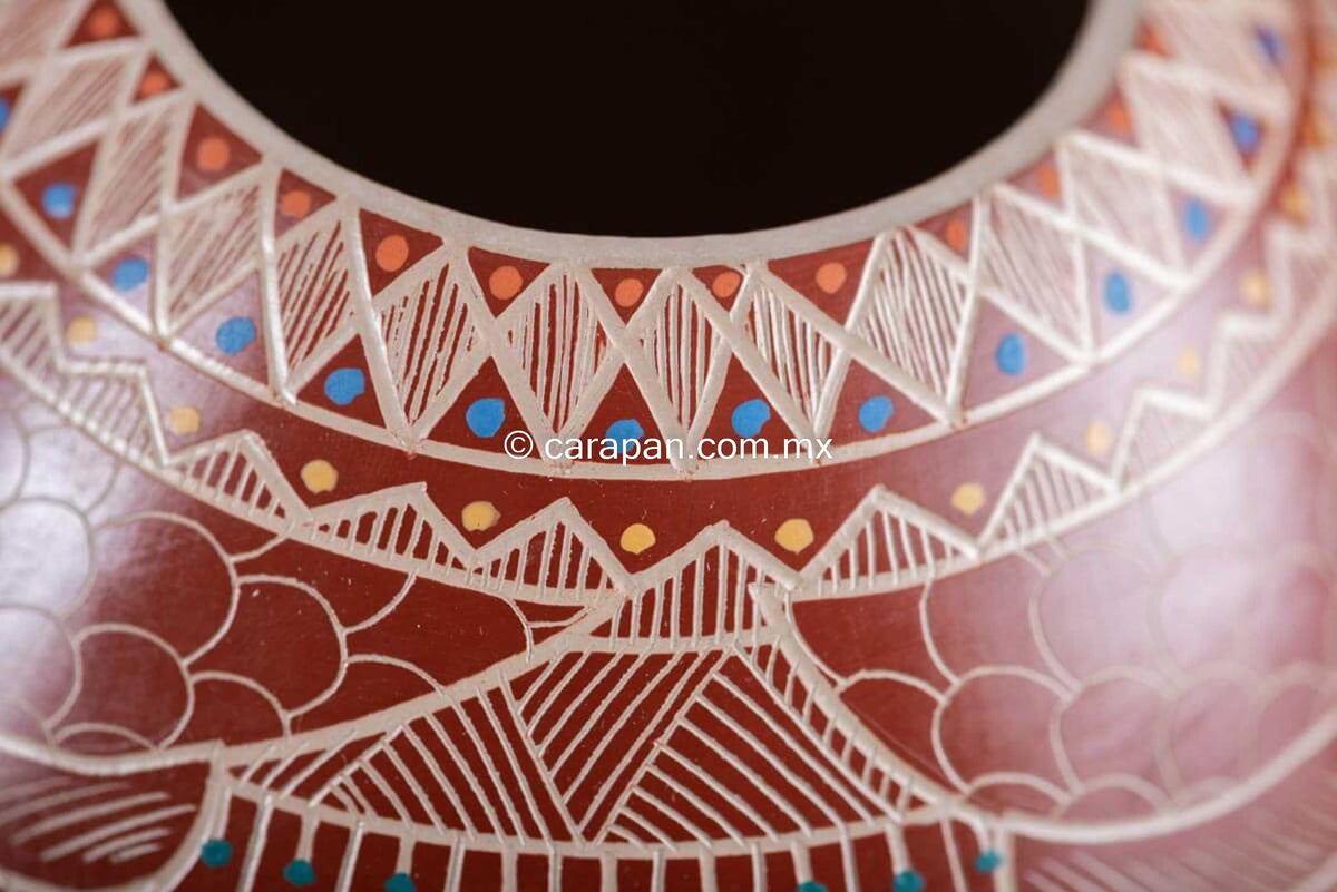 Mata Ortiz Ceramic Pot with Owls Sgraffito Technique