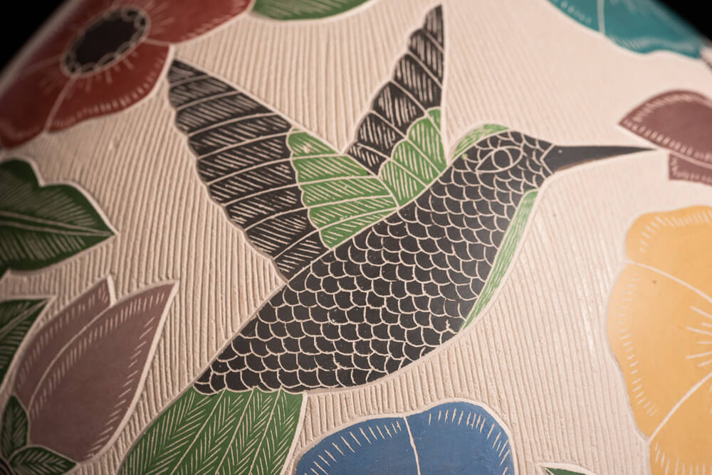 Mata-ortiz-pot-with-flowers-and-birds