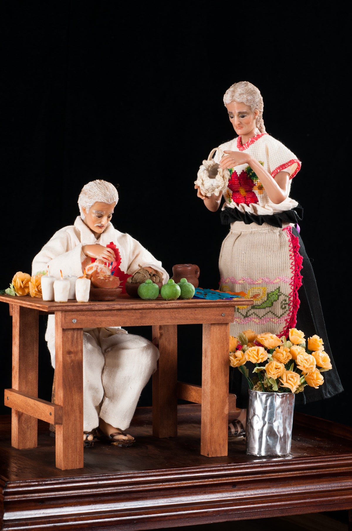 Mexican Art Wax Sculpture Couple Making day of the Dead Altar