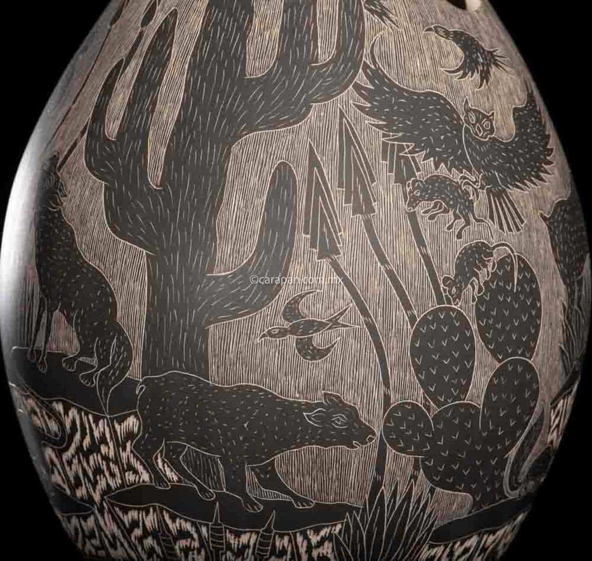 Mata Ortiz Pot With Etched Animals in Black Over Beige