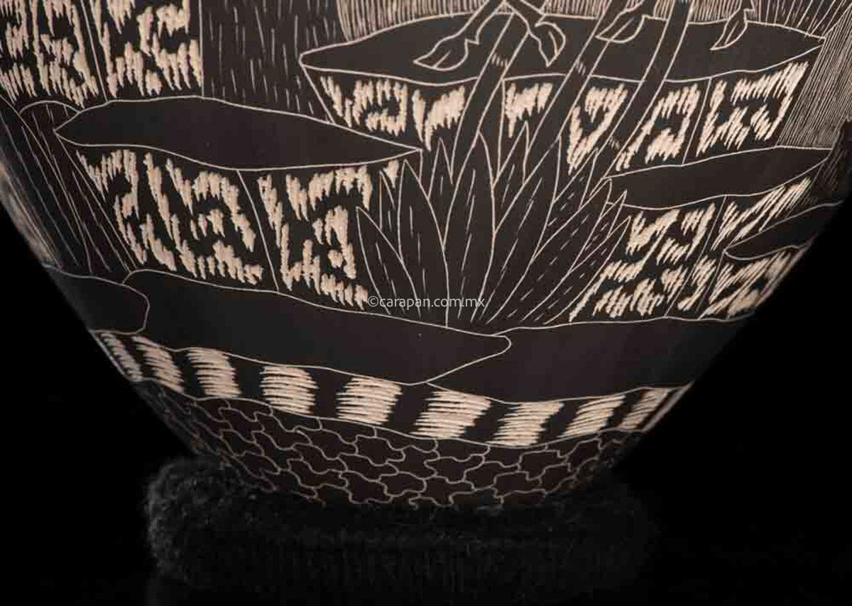 Mata Ortiz Ceramic Pot with Mexican emblem and desert and mountain animals in black over beige crafted with sgraffito technique.