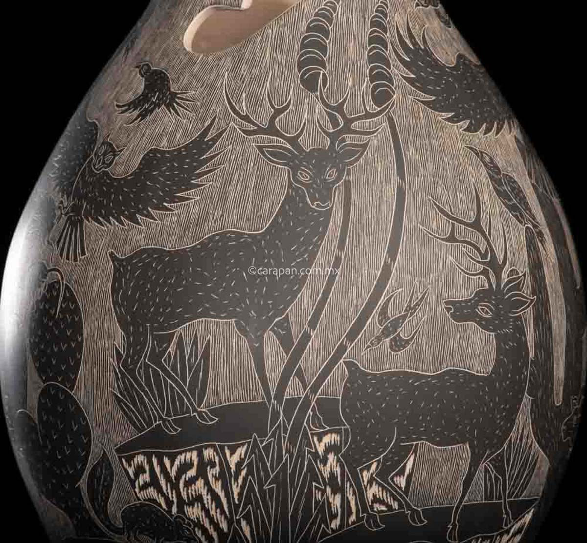 Mata Ortiz Pot With Etched Animals in Black Over Beige