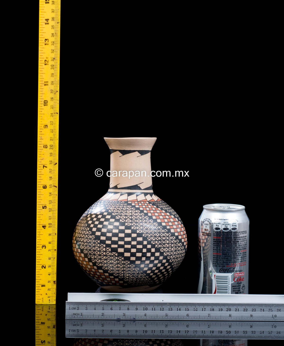 Mata Ortiz Ceramic pot with geometric pattern from Chihuahua Mexico