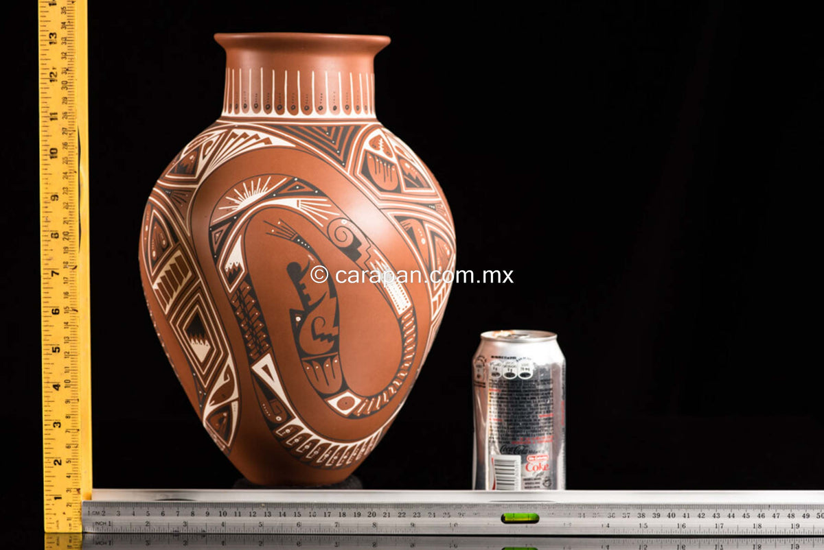 Mata-Ortiz-ceramic-pot-brown-snake-fabian-