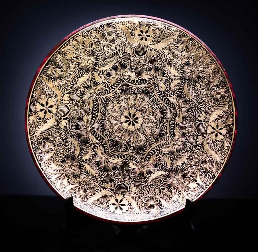 Gold Outlined Dish Lacquerware with geometric patterns. Folk Art from Patzcuaro.